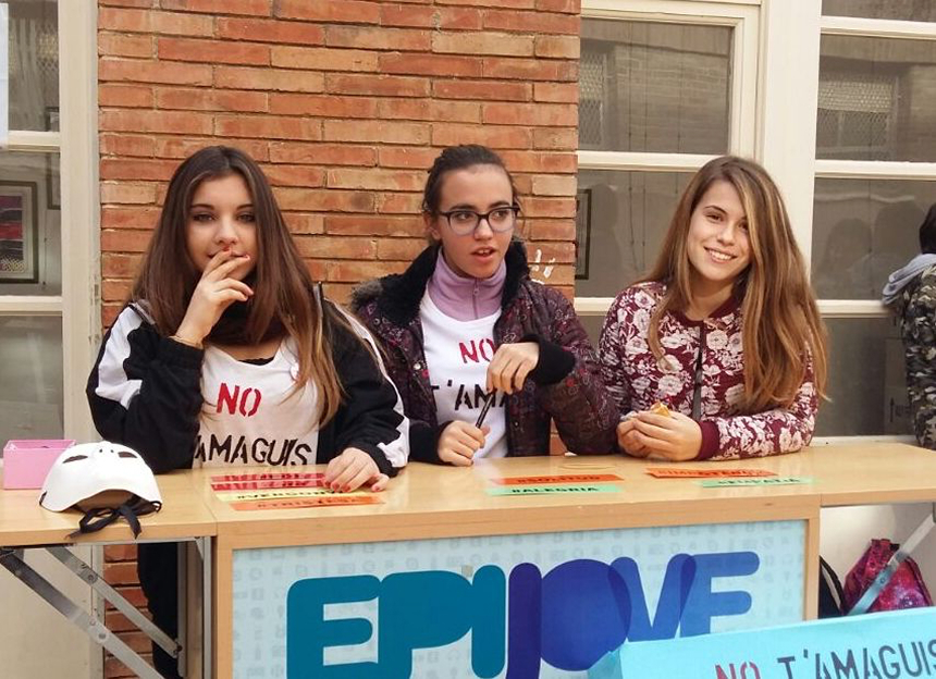 Els corresponsals són alumnes del centre que fan d’enllaç entre el Casal de Joves i l’institut.
